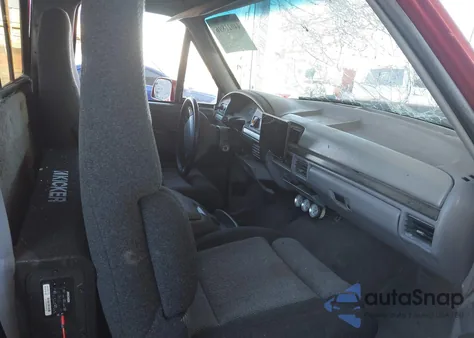 1993 Ford F150 из США, поврежденный, VIN 1FTDF15R2PLB18041